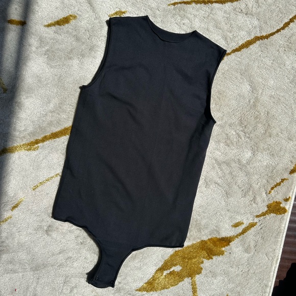 Skims NEW High Neck Fits Everybody Bodysuit - Picture 3 of 6